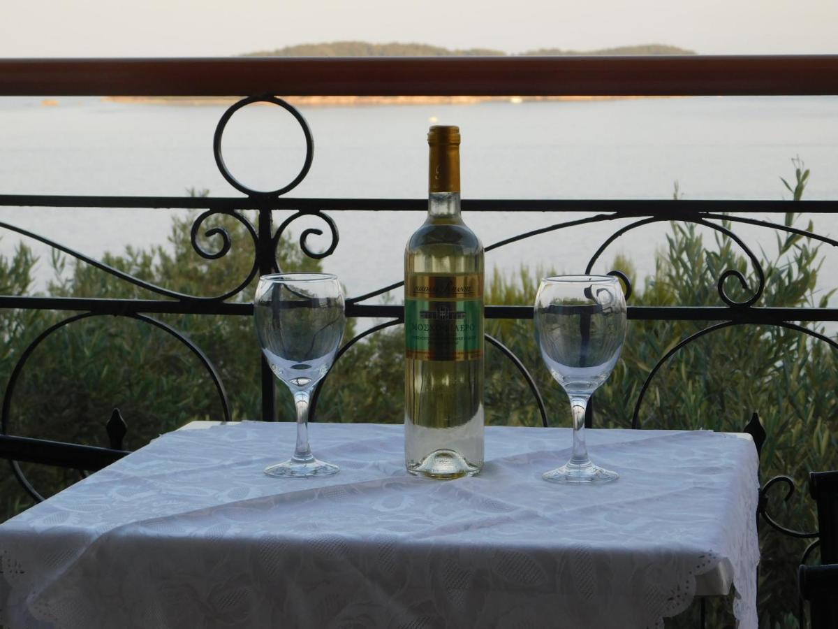 Elenis Village * Achladies (Skiathos)